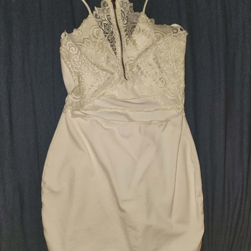 Dress - Picture 2 of 5